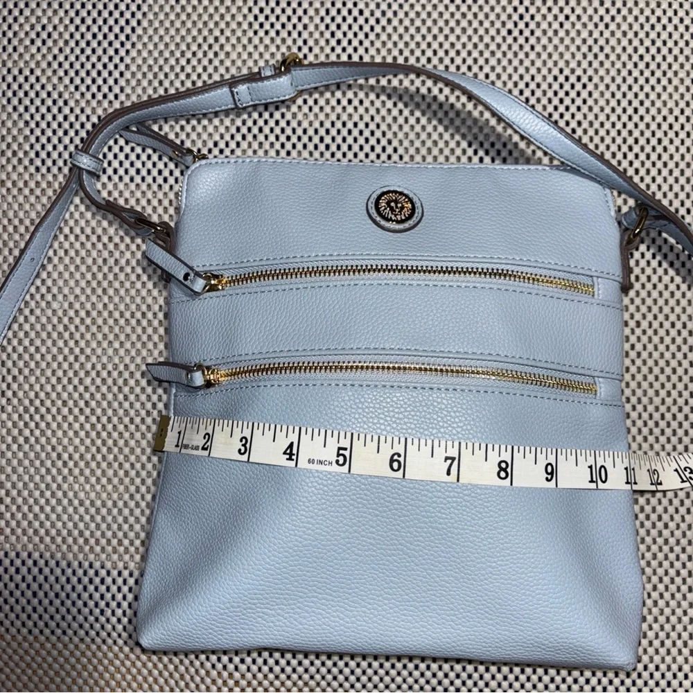 Anne Klein AK Traveler Crossbody bag in baby blue - Picture 2 of 10